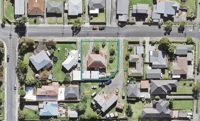 4 Blease Street, New Lynn, Auckland - Carousel 1
