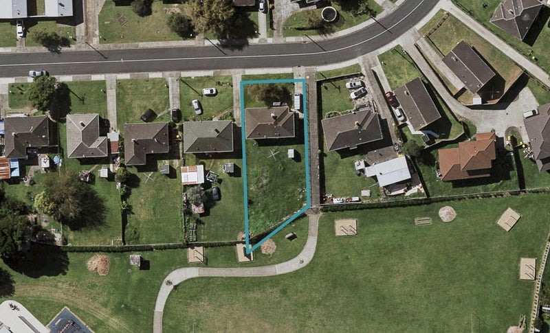 27 Nola Crescent, Otara, Auckland - Carousel 1