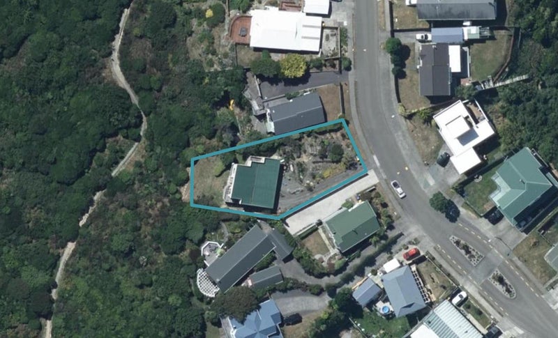 37 Doncaster Terrace, Ascot Park, Porirua - Carousel 1