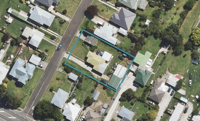 1 Lewis Street, Kaiti, Gisborne - Carousel 1