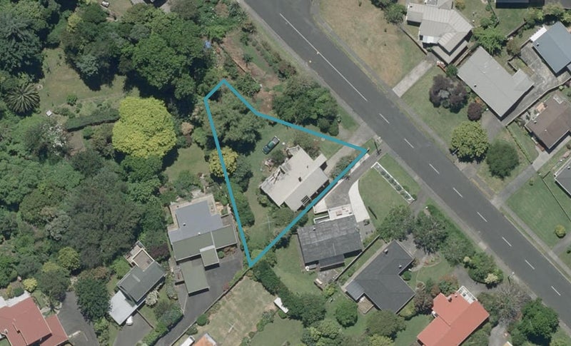 31 Parkes Avenue, Saint Johns Hill, Whanganui - Carousel 1