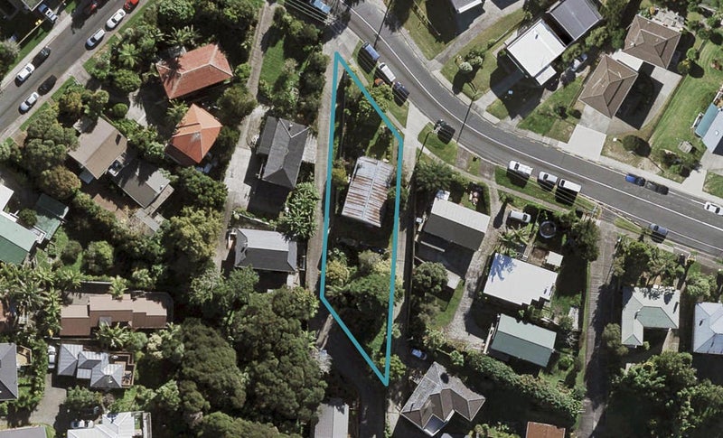 11 View Road, Glenfield, Auckland - Carousel 1