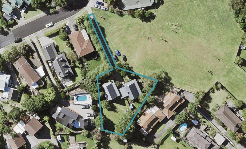 2/5 Palliser Lane, Browns Bay, Auckland - Carousel 1
