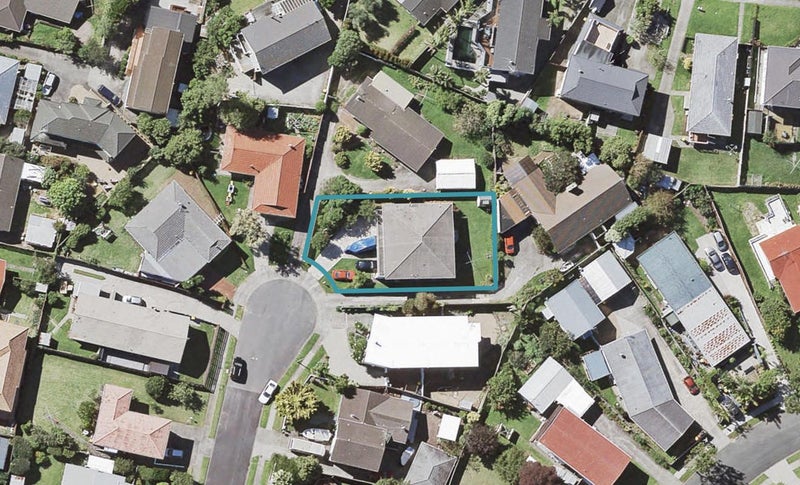 27 Vanbrugh Place, Bucklands Beach, Auckland - Carousel 1