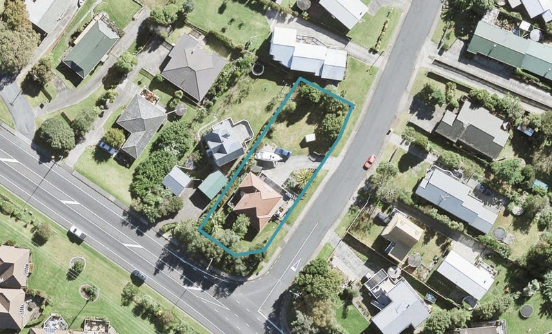 426 Whangaparaoa Road, Stanmore Bay, Whangaparaoa - Carousel 1