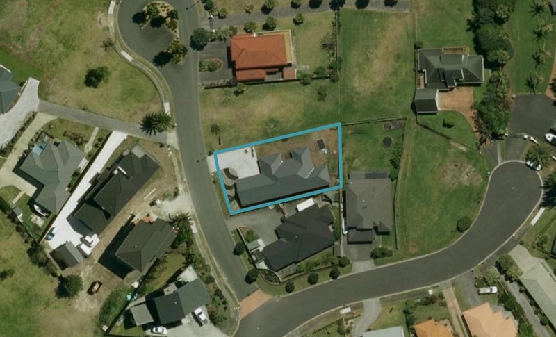 4 Aarts Place, One Tree Point - Carousel 1
