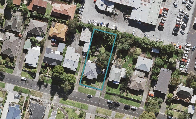 9 Louvain Avenue, Mount Roskill, Auckland - Carousel 1