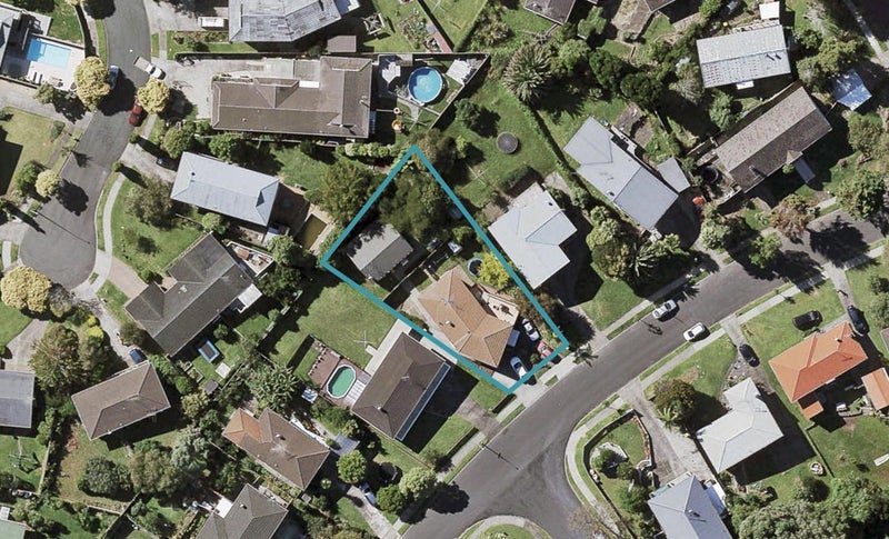 14 La Trobe Street, Pakuranga Heights, Auckland - Carousel 1