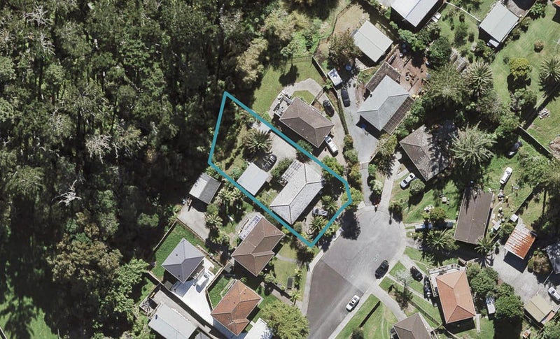 20 Barnfield Place, Glendene, Auckland - Carousel 1