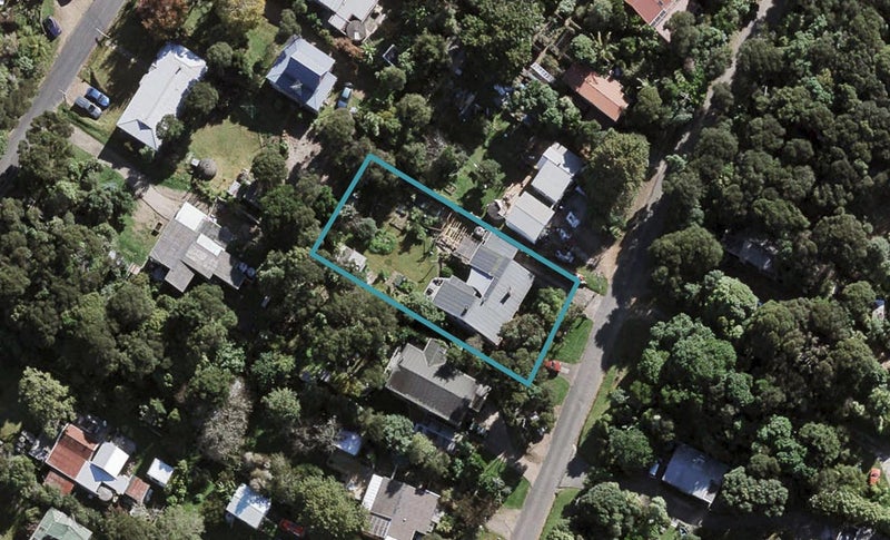 38 Whakarite Road, Ostend, Waiheke Island - Carousel 1