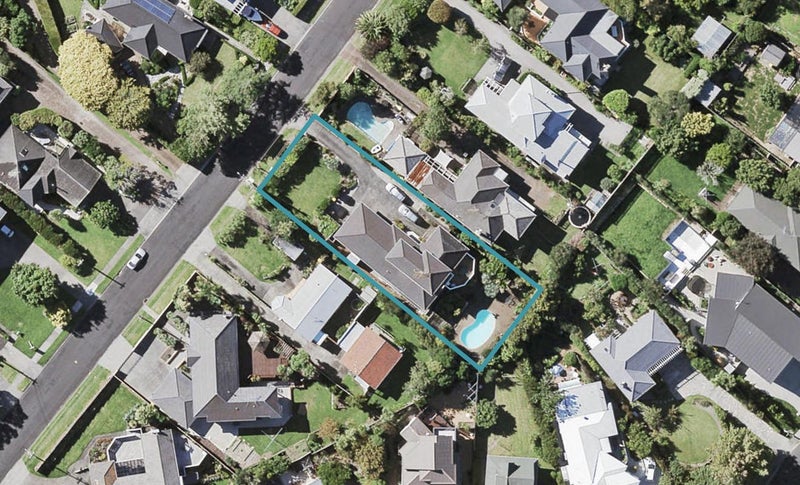 47 Parkhill Road, Mellons Bay, Auckland - Carousel 1
