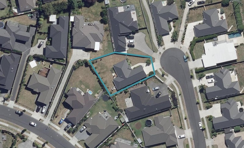 7 Briar Rose Court, Huntington, Hamilton - Carousel 1