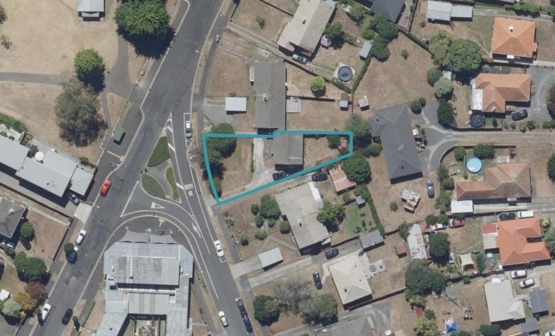 25 Jellicoe Drive, Hamilton East, Hamilton - Carousel 1