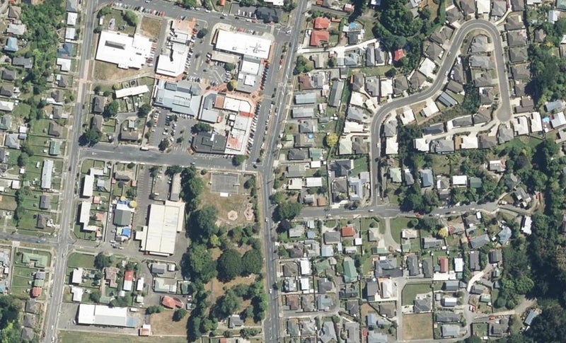 215A Stokes Valley Road, Stokes Valley, Lower Hutt - Carousel 1