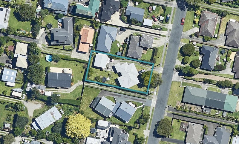 33 Myres Street, Otumoetai, Tauranga - Carousel 1