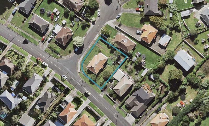 1 Christini Street, Wesley, Auckland - Carousel 1