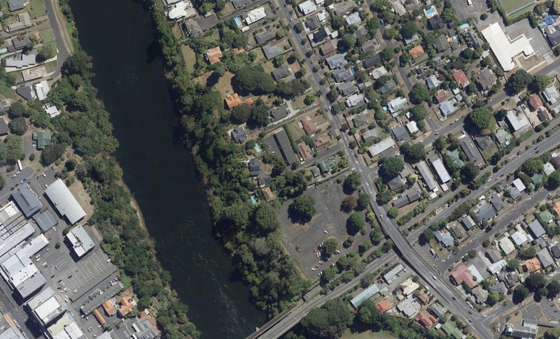 207 River Road, Claudelands, Hamilton - Carousel 1