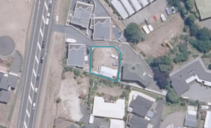 380 Lake Terrace, Two Mile Bay, Taupo - Carousel 1