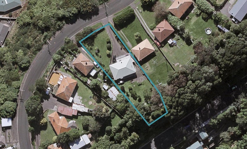 111 Glenpark Avenue, Frankleigh Park, New Plymouth - Carousel 1