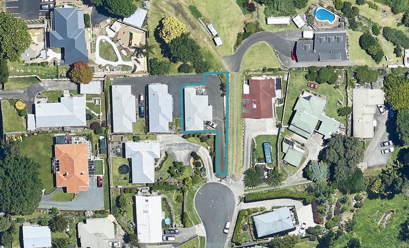 17A Russell Place, Brookfield, Tauranga - Carousel 1