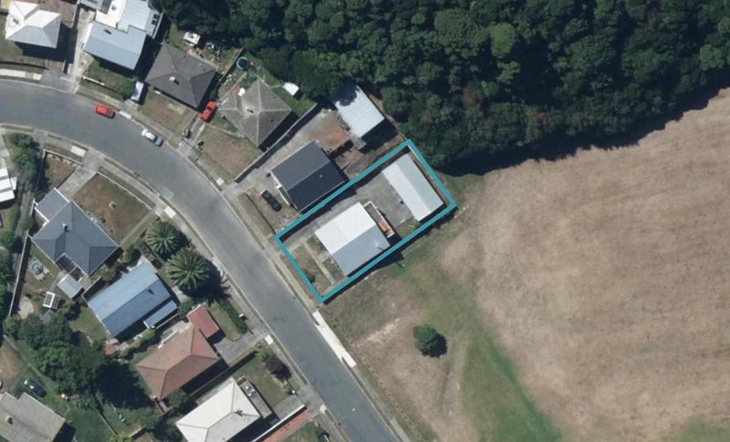 122 Rangituhi Crescent, Takapuwahia, Porirua - Carousel 1