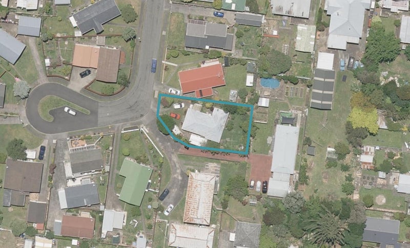 7 Saunders Place, Gonville, Whanganui - Carousel 1