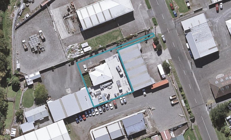 11 Constance Street, Waiwhakaiho, New Plymouth - Carousel 1