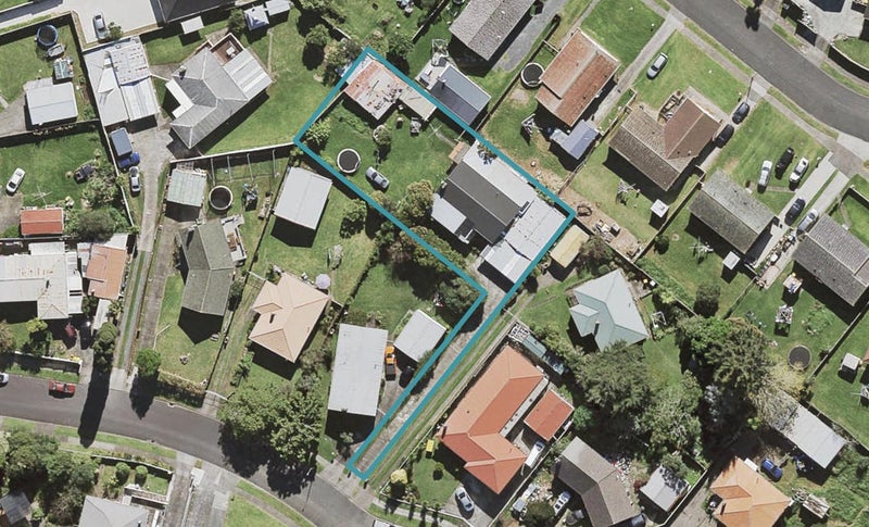12 Humphreys Place, Mangere, Auckland - Carousel 1