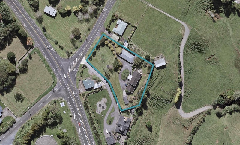 549 Mangorei Road, Highlands Park, New Plymouth - Carousel 1