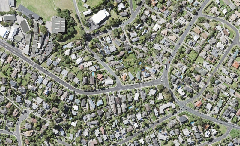 1C Clematis Avenue, Murrays Bay, Auckland - Carousel 1