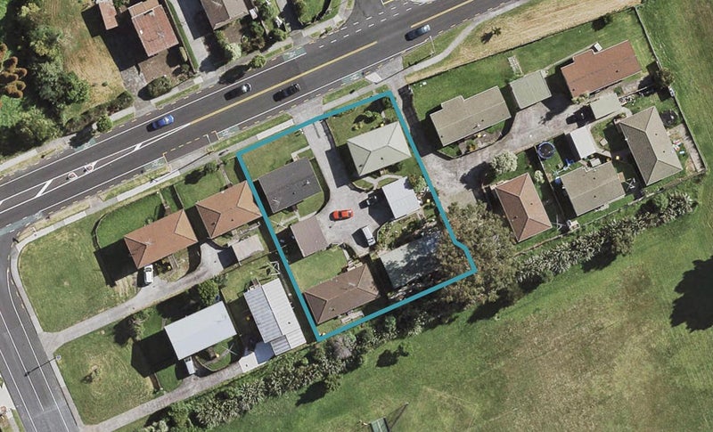 2/77 Alfriston Road, Manurewa East, Auckland - Carousel 1