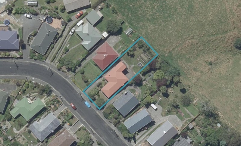 21 Truby King Crescent, Liberton, Dunedin - Carousel 1