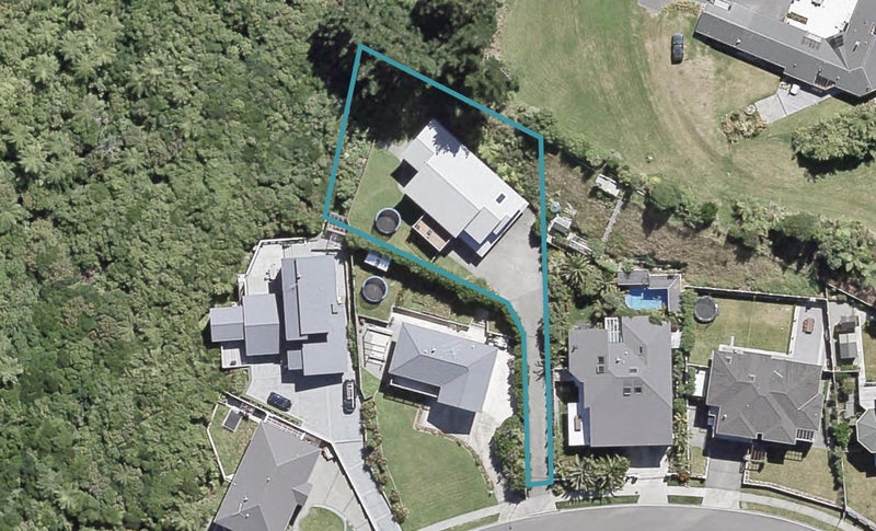 52 Arahiwi Grove, Tirohanga, Lower Hutt - Carousel 1
