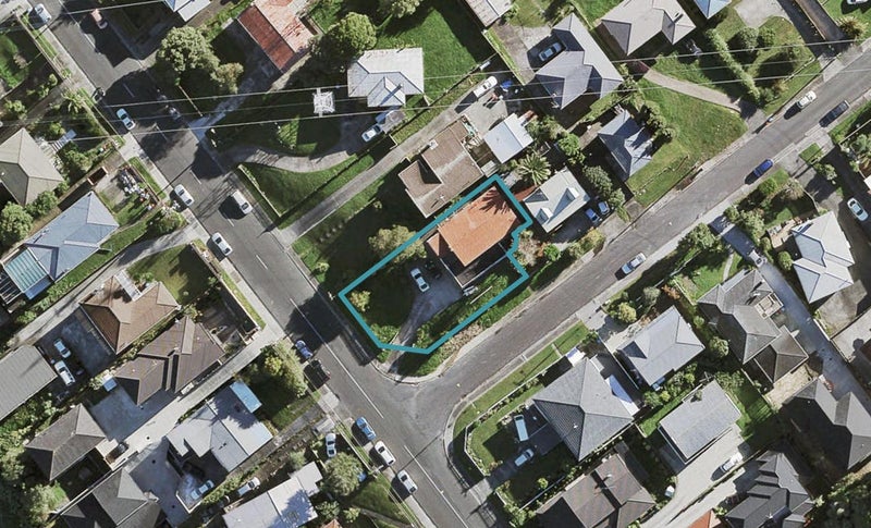 33 Ellis Avenue, Mount Roskill, Auckland - Carousel 1