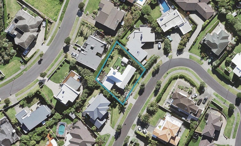 11 Rangi Avenue, Schnapper Rock, Auckland - Carousel 1