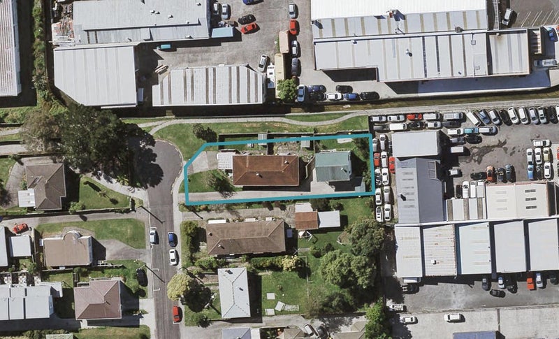 3/17 Woodall Place, Totara Vale, Auckland - Carousel 1