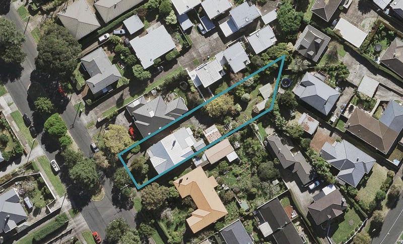 63 Moana Avenue, One Tree Hill, Auckland - Carousel 1