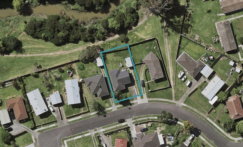 9 Cosmo Place, Otara, Auckland - Carousel 1