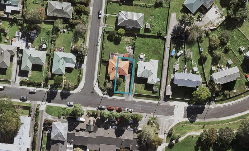 24 Fraser Avenue, Northcote, Auckland - Carousel 1