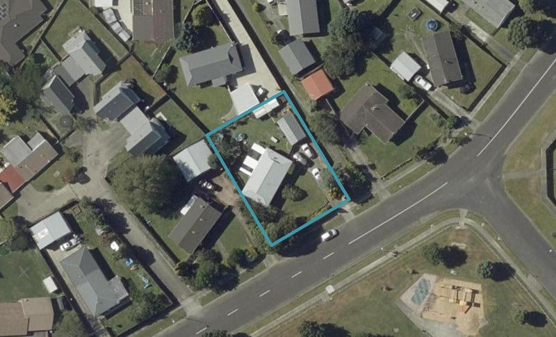 48 Clarke Avenue, Highbury, Palmerston North - Carousel 1