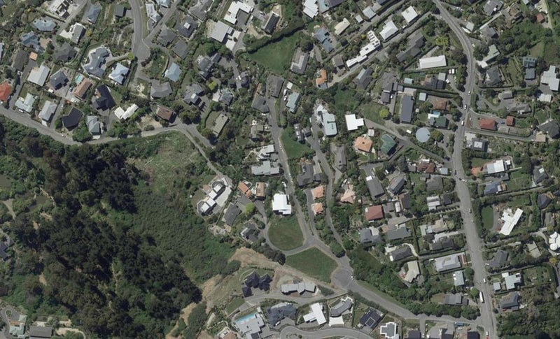 8 Vista Place, Huntsbury, Christchurch - Carousel 1