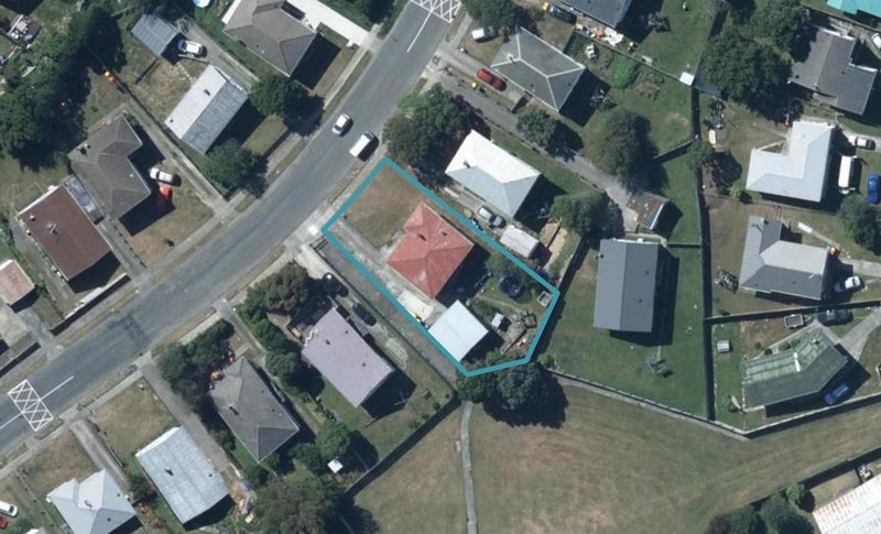 22 Desert Gold Street, Ascot Park, Porirua - Carousel 1