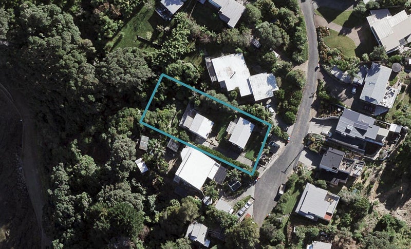 70 Burrell Road, Oneroa, Waiheke Island - Carousel 1