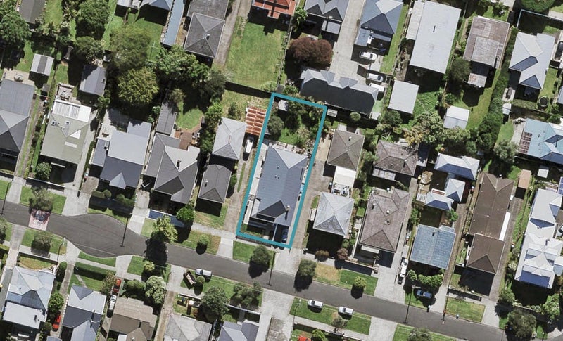 22 Tranmere Road, Sandringham, Auckland - Carousel 1
