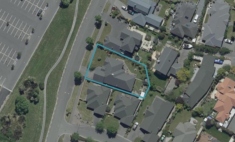 10 Glasnevin Drive, Casebrook, Christchurch - Carousel 1