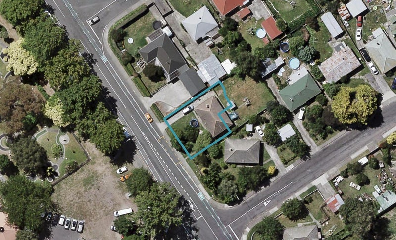 1002 Grove Road, Mayfair, Hastings - Carousel 1