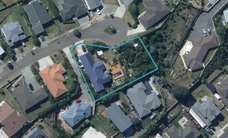 10 Kaweka Close, Aotea, Porirua - Carousel 1
