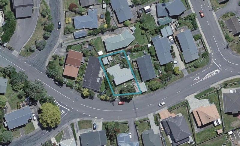 98 Bracken Road, Paparangi, Wellington - Carousel 1