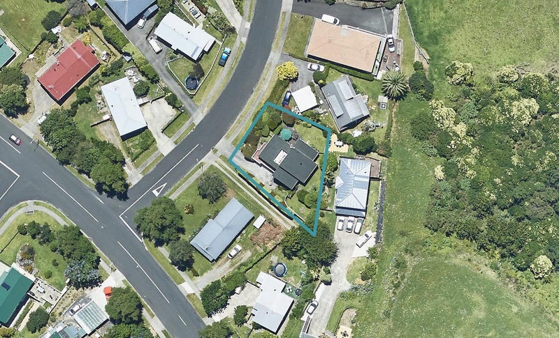 10 Philomel Crest, Welcome Bay, Tauranga - Carousel 1