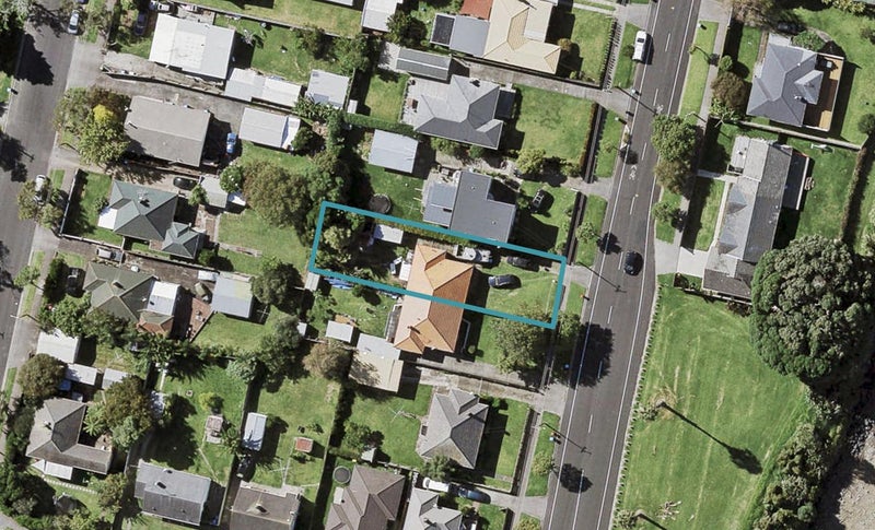 183 Riverside Avenue, Point England, Auckland - Carousel 1
